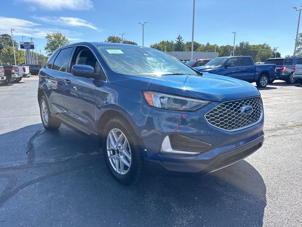 Used 2024 Ford Edge SEL AWD/4WD image 4