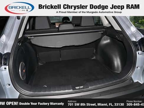Used 2024 Toyota Corolla Cross LE w/ Moonroof Package FWD image 13