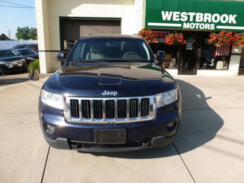 Used 2012 Jeep Grand Cherokee Laredo w/ Laredo E Group image 7