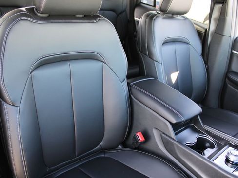 New 2026 Jeep Grand Cherokee Limited AWD/4WD image 15