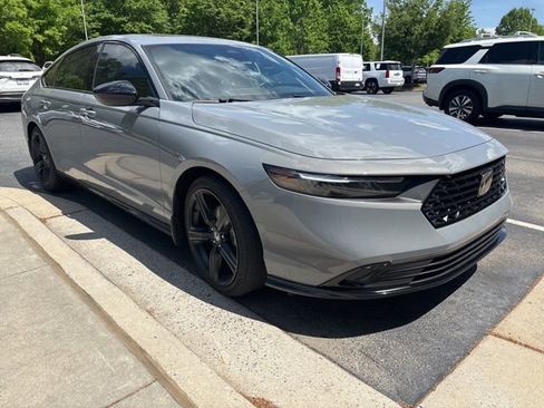 Used 2024 Honda Accord Sport image 8