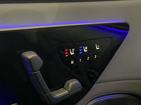 Used 2023 Mercedes-Benz EQS 580 4MATIC SUV image 10