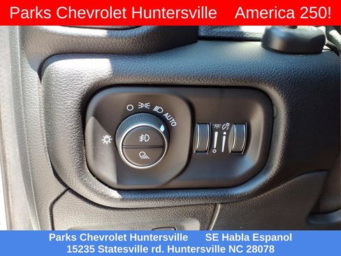 Used 2022 RAM 1500 Laramie AWD/4WD image 16