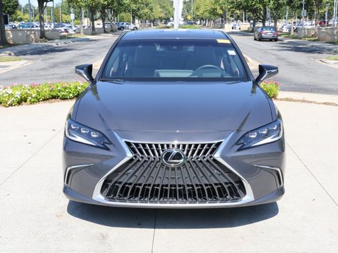 Used 2024 Lexus ES 300h w/ Premium Package FWD image 3