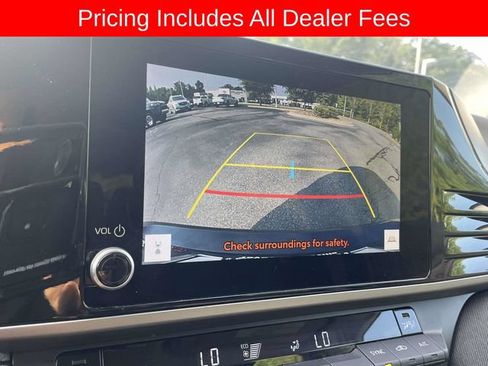 Used 2025 Toyota Camry LE FWD image 31
