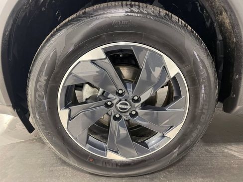 Used 2026 Nissan Rogue SV AWD/4WD image 19