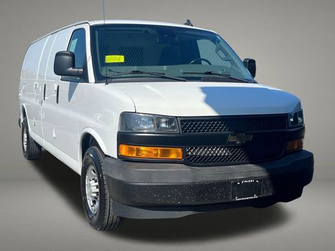 Used 2019 Chevrolet Express 2500 Extended w/ Driver Convenience Package RWD image 8