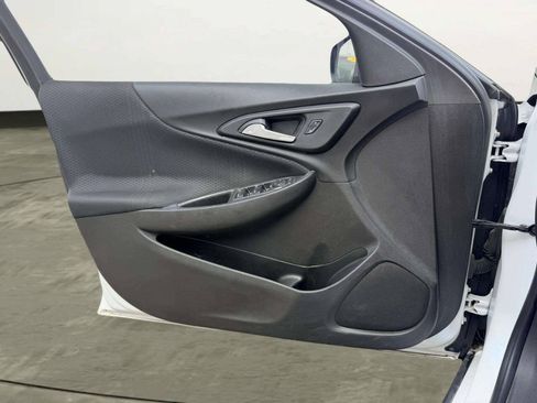 Used 2016 Chevrolet Malibu LT FWD image 13