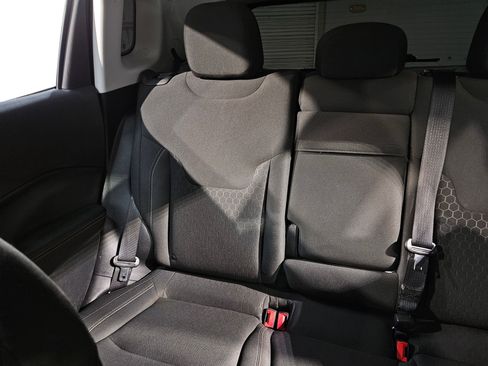 Used 2018 Jeep Compass Sport w/ Tech Group image 12