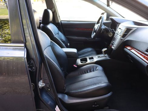 Used 2011 Subaru Outback 3.6R Limited w/ PWR Moonroof Pkg AWD/4WD image 22