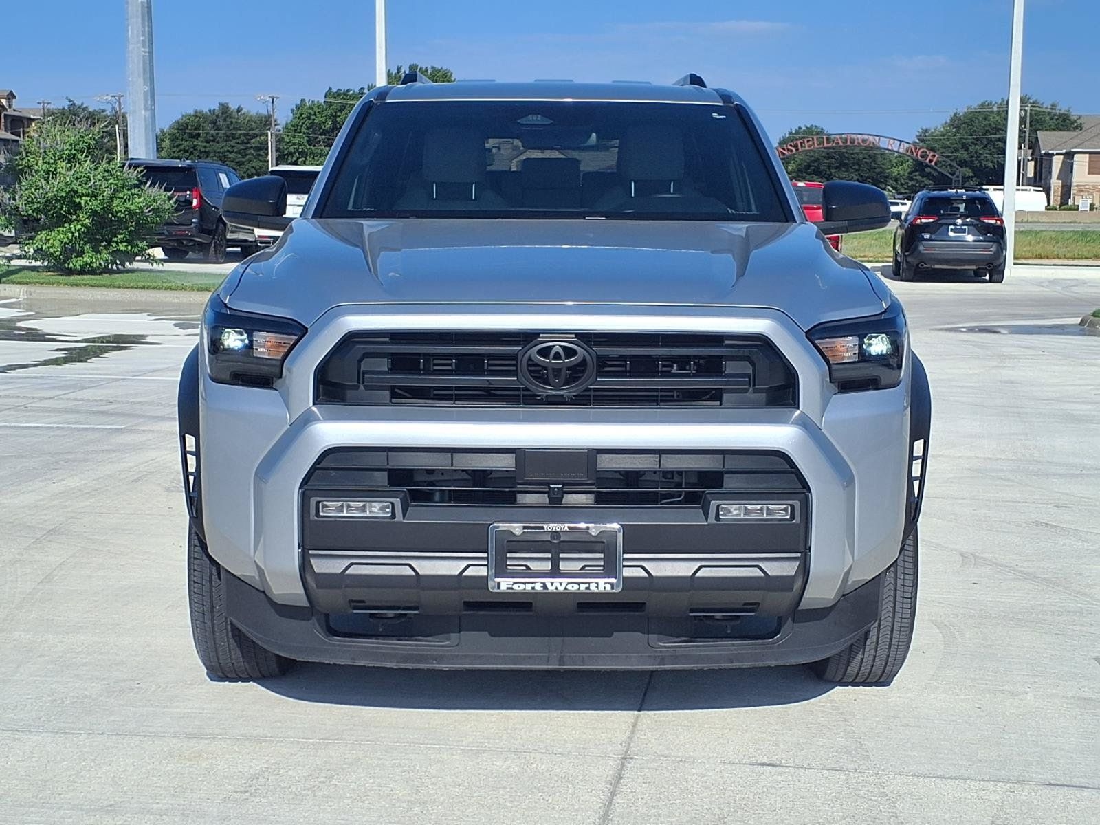 Used 2025 Toyota 4Runner SR5 AWD/4WD image 2