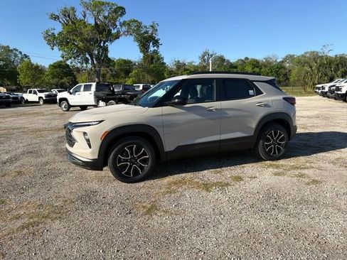 New 2026 Chevrolet TrailBlazer ACTIV w/ Convenience Package FWD image 3