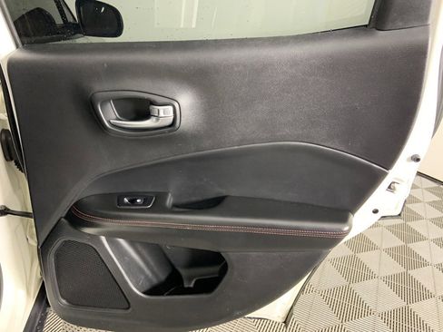 Used 2020 Jeep Compass Trailhawk image 23