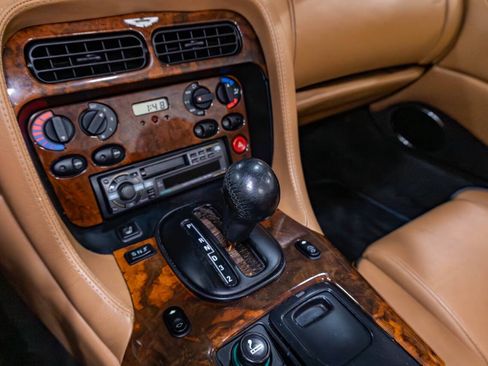 Used 1997 Aston Martin DB7 Volante RWD image 13