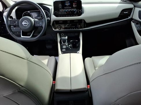Used 2023 Nissan Rogue SL w/ SL Premium Package FWD image 16