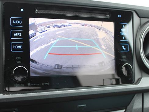 Used 2019 Toyota Tacoma TRD Off-Road image 11