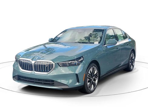 New 2026 BMW i5 eDrive40 RWD image 2