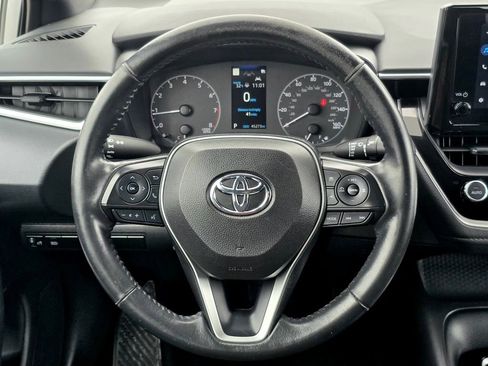 Used 2023 Toyota Corolla SE FWD image 6