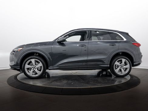 Used 2025 Audi Q5 Premium Plus w/ Premium Plus AWD/4WD image 7