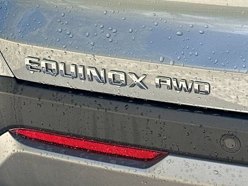 Certified 2025 Chevrolet Equinox LT AWD/4WD image 13