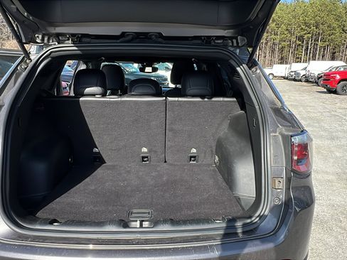 Used 2024 Jeep Compass Limited image 13