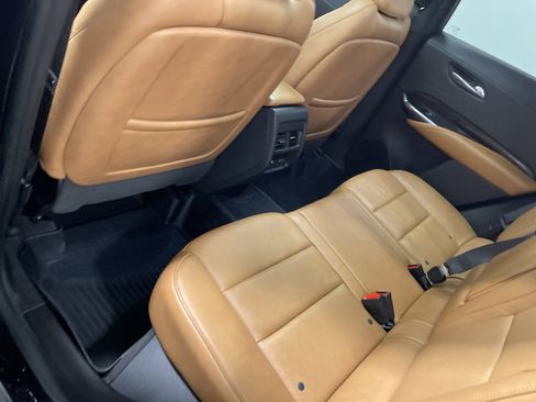 Used 2019 Cadillac XT4 Premium Luxury image 17