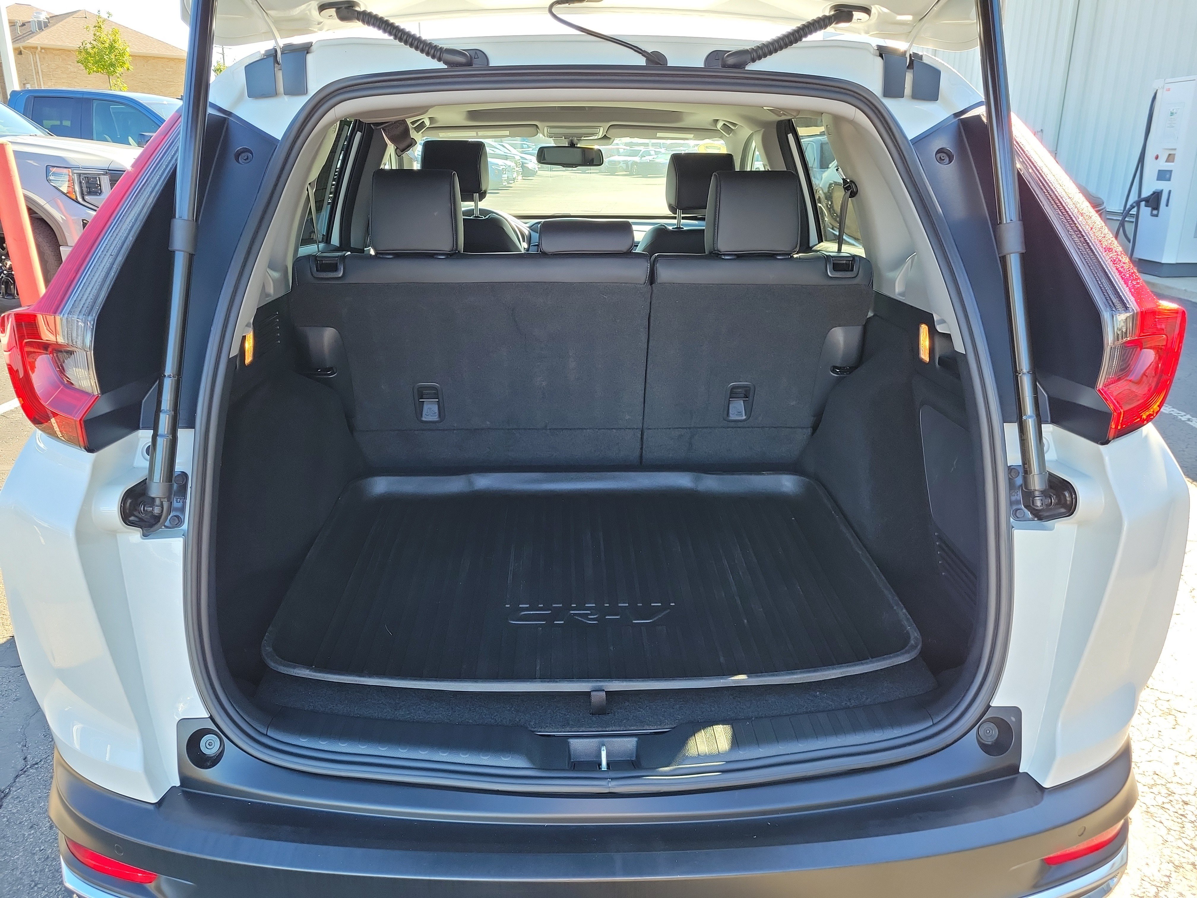 Used 2020 Honda CR-V Touring image 7