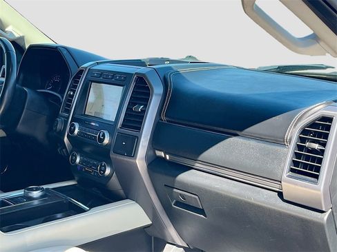 Used 2020 Ford Expedition Platinum image 32