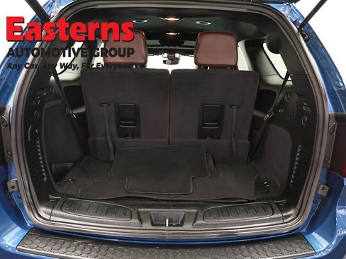 Used 2024 Dodge Durango R/T w/ Tow 'N Go Package AWD/4WD image 9
