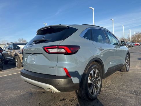 Used 2025 Ford Escape Platinum image 7