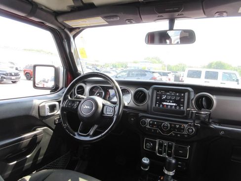 Used 2021 Jeep Gladiator Sport AWD/4WD image 24
