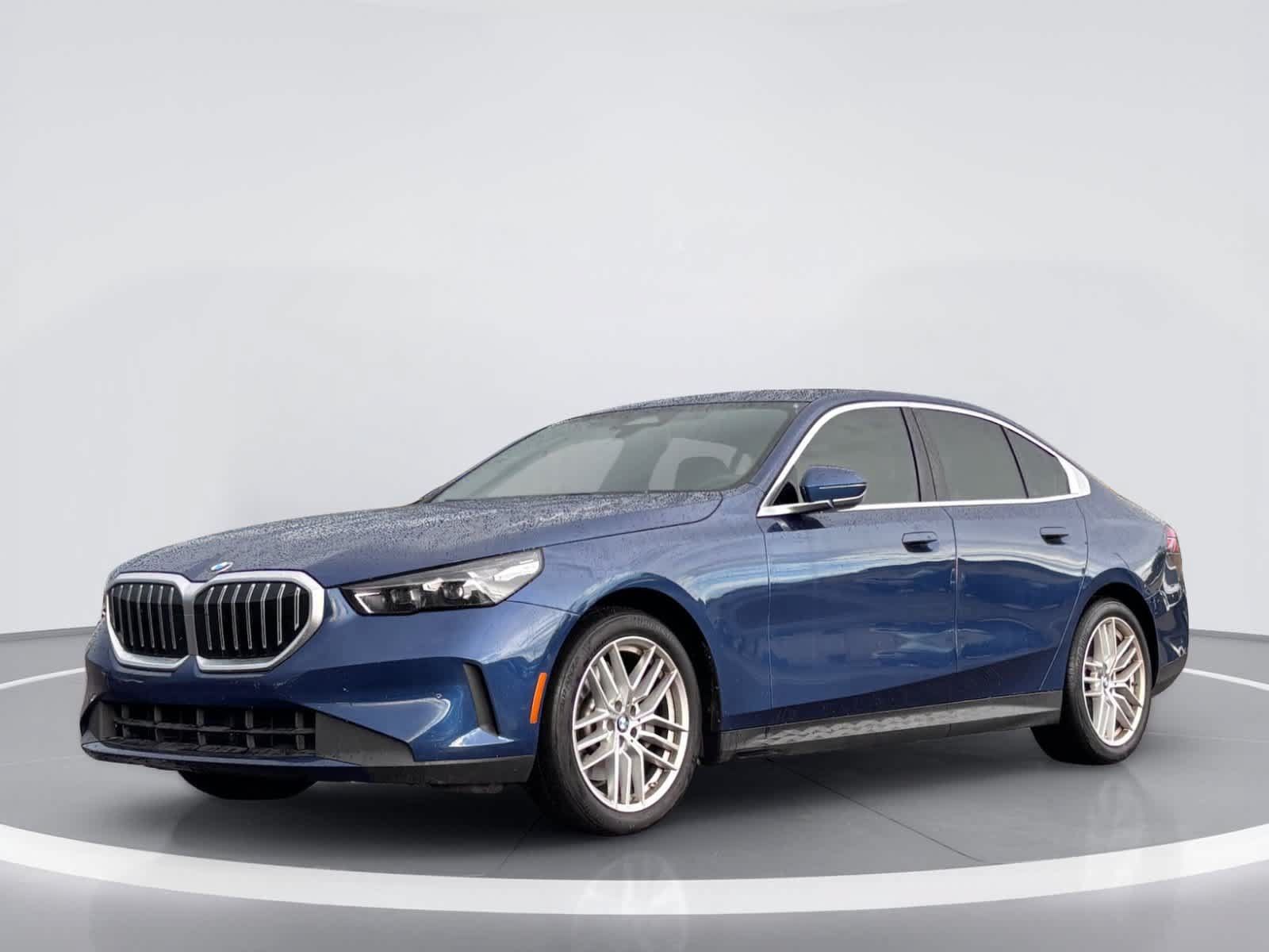 Used 2025 BMW 530i RWD image 2