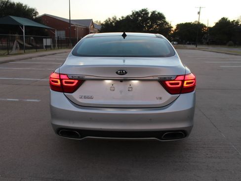 Used 2015 Kia K900 Luxury w/ VIP Package (Discontinued) RWD image 13