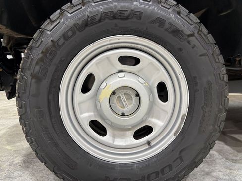 Used 2013 Ford F250 XL w/ Skid Plate Pkg image 26