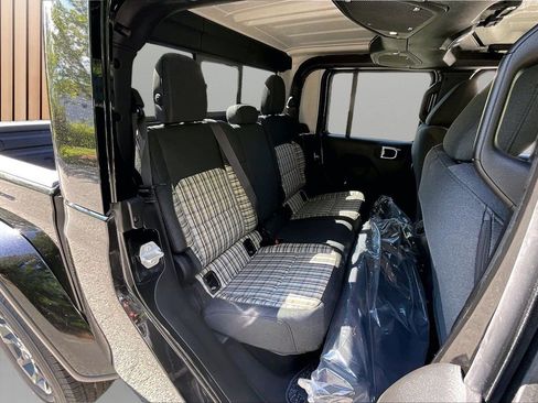 New 2026 Jeep Gladiator Sport image 21