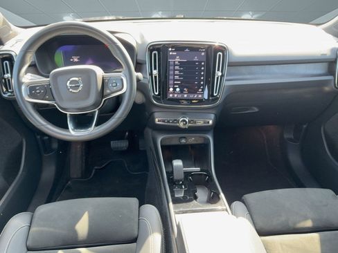 Certified 2023 Volvo C40 P8 Recharge Ultimate image 25