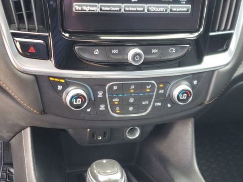 Used 2019 Chevrolet Traverse Premier w/ Redline Edition FWD image 27