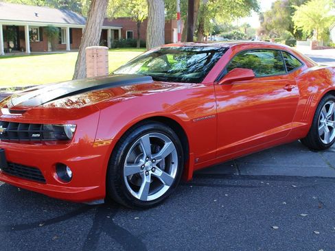 Used 2010 Chevrolet Camaro SS image 31