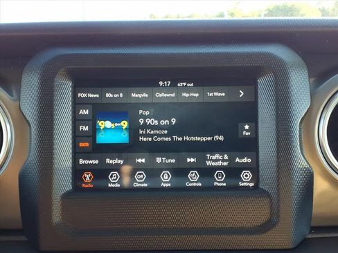 Used 2019 Jeep Wrangler Unlimited Rubicon w/ Cold Weather Group image 20