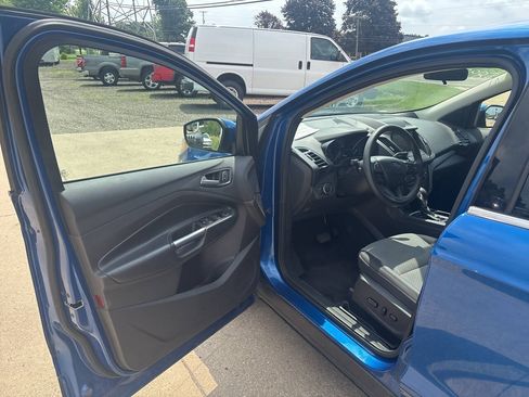 Used 2019 Ford Escape SE FWD image 13