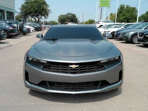 Used 2022 Chevrolet Camaro LT w/ Technology Package RWD image 2