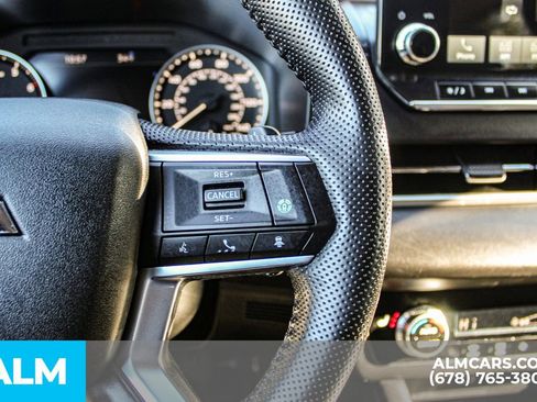 Used 2024 Mitsubishi Outlander SE image 30