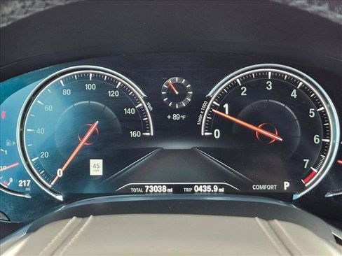 Used 2017 BMW 740i RWD image 9