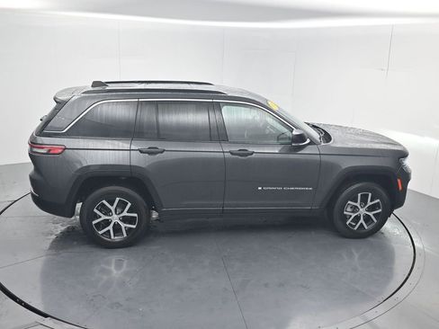 Used 2024 Jeep Grand Cherokee Limited w/ Trailer Tow Package AWD/4WD image 63