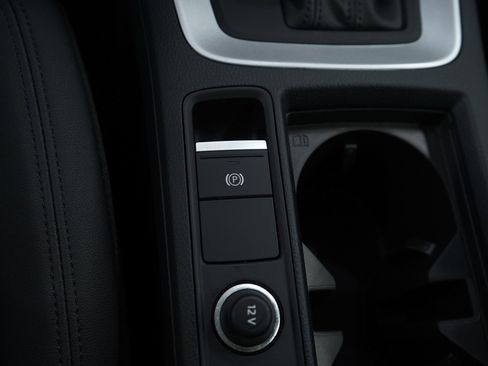 Used 2025 Audi Q3 2.0T Premium image 24