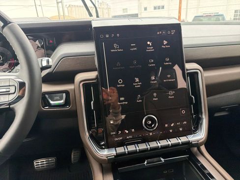 New 2026 GMC Yukon Denali Ultimate AWD/4WD image 62
