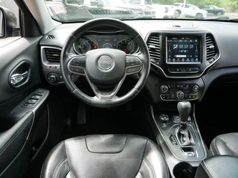 Used 2021 Jeep Cherokee Latitude Lux w/ Comfort/Convenience Group AWD/4WD image 11