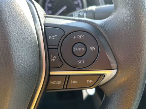 Used 2022 Toyota Camry LE FWD image 18