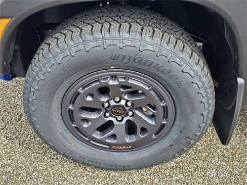 New 2025 Nissan Frontier PRO-4X image 21