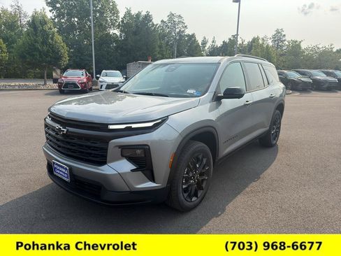 New 2026 Chevrolet Traverse LT w/ Midnight/Sport Edition AWD/4WD image 3